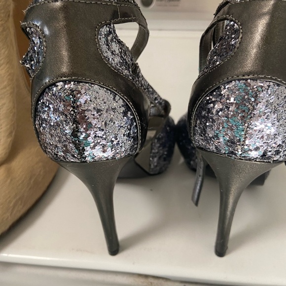 Guess sparkly tall heels women’s strappy size 6m - Picture 3 of 7